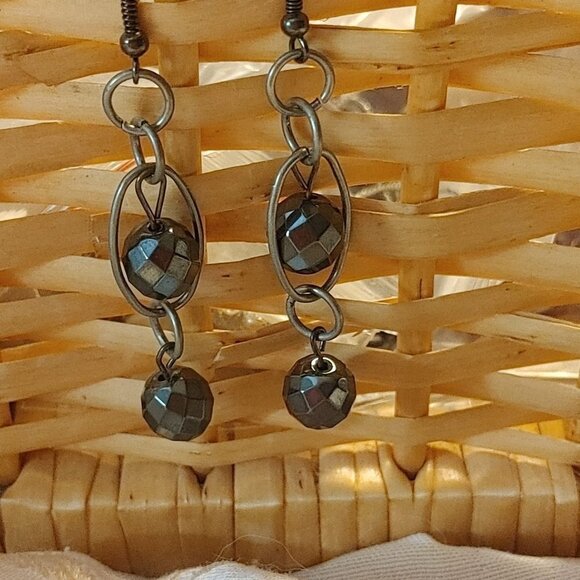 5/$25 Vintage Hematite Beading Dangle Earrings 2.25 inch - Picture 4 of 7